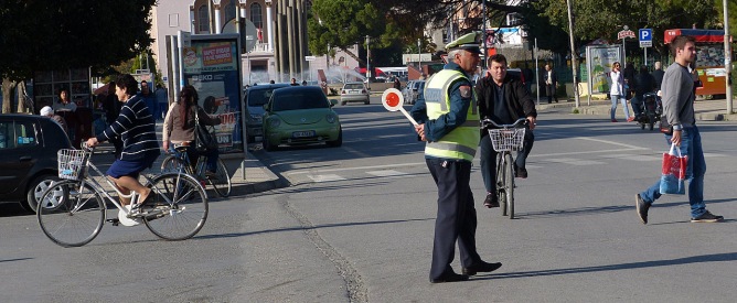 Police controlling traffic in Shkodra.