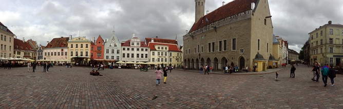 Tallinn's town hall square: Raekoja Plats.
